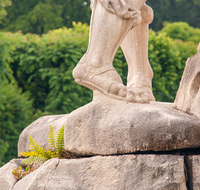 fileadmin/roha/images_galerie/orte_landschaft/Salzburg/Mirabell-Zwergerlgarten/SA-MIRA-GART-0004-10-D-roha-Salzburg-Mirabell-Schloss-Garten-Marmor-Statue.png