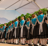 fileadmin/roha/Gautrachtenfest/Bilderglalerie/Gaufest-2023/Gauheimatabend/BR-GAUFEST-TEIS-2023-2-2117-2-D-roha-Tracht-Gaufest-Teisendorf.png