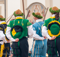 fileadmin/roha/images_galerie/brauchtum/Ostern/Schwertertanz/BR-OST-SCHWERT-2015-0937-03-D-roha-Brauchtum-Ostern-Schwertertanz-Traunstein.png