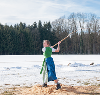 fileadmin/roha/images_galerie/brauchtum/Schnalzen/BR-SCHNA-TEI-1340-0-02-2019-D-roha-Brauchtum-Schnalzen-Teisendorf-Wimmern-Winter-Schnee.png