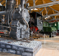 fileadmin/roha/images_galerie/orte_landschaft/Freilassing/Freilassing-Lokwelt/FREIL-LOKW-0009-2-D-roha-Freilassing-Lokwelt-Eisenbahn-Dampflokomotive-Museum.png