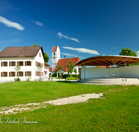 fileadmin/roha/images_galerie/orte_landschaft/Saaldorf/SAAL-SURH-DORFPL-0001-D-roha-Saaldorf-Surheim-Dorfplatz-Pavillon.png