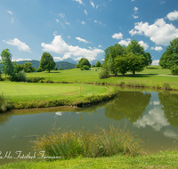 fileadmin/roha/images_galerie/orte_landschaft/Ainring/SPO-GOLF-AIN-0008-D-roha-Sport-Golf-Ainring-Weng-Weiher-Hochstaufen-Zwiesel.png