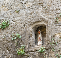 fileadmin/roha/images_galerie/orte_landschaft/Laufen/LAUF-STADT-MAU-0002-D-roha-Laufen-Stadt-Mauer-Statue.png