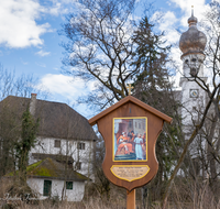 fileadmin/roha/images_galerie/kirche_religion/Anger/Hoeglwoerth-Kreuzweg/KKKM-ANG-HOEGLW-KR-1-0011-D-ADH-roha-Kreuzweg-Station-Anger-Hoeglwoerth-Wald.png