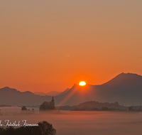 fileadmin/roha/images_galerie/stimmung-Sonne/Sonnenaufgang/AINR-THUND-SO-AU-0012-D-roha-Ainring-Thundorf-Sonne-Sonnenaufgang-Stimmung-Gaisberg.png