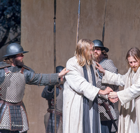 fileadmin/roha/images_galerie/orte_landschaft/Oberammergau/Passion/OBERA-PASS-0270-1859-04-D-roha-Oberammergau-Passion-Spiele-Jesus-Kreuz-Christus-Oelberg.png