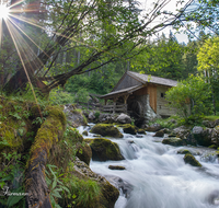 fileadmin/roha/Lieblingsbilder-making/WAS-FALL-GOLL-MUE-0004-D-M-roha-Wildwasser-Gollinger-Kuchl-Winter-Muehle.png