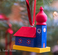 fileadmin/roha/images_galerie/brauchtum/Weihnachten/BR-WEIH-SCHMUCK-0073-D-roha-Brauchtum-Weihnachten-Schmuck-Christbaum-Kirche-Berchtesgadener-War.png