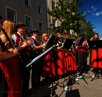 fileadmin/roha/images_galerie/orte_landschaft/Teisendorf/Teisendorf-Marktstrasse-Konzert/TEI-MA-STA-KON-2024-1-3959-D-roha-TEI-MA-STA-KON-2024-1-3968-D-roha.png