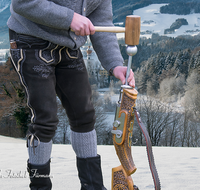 fileadmin/roha/images_galerie/brauchtum/Weihnachten-Boeller/BR-WEIH-BOELL-AN-2016-1441-01-D-M-roha-Brauchtum-Weihnachten-Silvester-Anger-Boeller-Schuetze.png