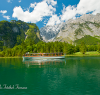 fileadmin/roha/images_galerie/orte_landschaft/Berchtesgaden/Koenigssee/BGD-KOE-SCHIFF-0001-1-D-roha-Berchtesgaden-Koenigssee-Schifffahrt-watzmann-Ostwand.png