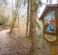 fileadmin/roha/images_galerie/kirche_religion/Anger/Hoeglwoerth-Kreuzweg/KKKM-ANG-HOEGLW-KR-7-0001-D-roha-Kreuzweg-Station-Anger-Hoeglwoerth.png