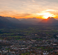 fileadmin/roha/images_galerie/orte_landschaft/Salzburg/Nacht-Salzburg/SA-GAISB-PAN-0017-D-roha-Salzburg-Gaisberg-Panorama-Sonnenuntergang-Hochstaufen-Nacht.png