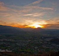 fileadmin/roha/images_galerie/orte_landschaft/Salzburg/Nacht-Salzburg/SA-GAISB-PAN-0018-D-roha-Salzburg-Gaisberg-Panorama-Sonnenuntergang-Hochstaufen-Nacht.png