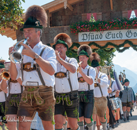 fileadmin/roha/images_galerie/orte_landschaft/Anger/Anger-Trachten-Musik-Fest/BR-FEST-ANG-MUS-TRACH-2018-08-19-1212-07-D-roha-Brauchtum-Fest-Anger-Trachtenverein-Musikkapelle-Festzug.png