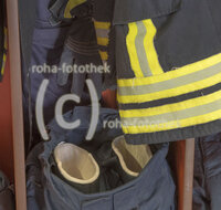 fileadmin/roha/images_galerie/Feuerwehr-Florianijuenger/FFW-TEI-ANZ-0004-D-roha-Feuerwehr-Teisendorf-Anzug-Hose-Jacke-Stiefel.jpg