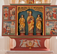 fileadmin/roha/images_galerie/kirche_religion/Inzell/KKKM-INZ-EINS-0001-D-roha-Kirche-Inzell-Einsiedl-St-Nikolaus-Fluegel-Altar.png