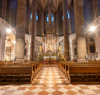 fileadmin/roha/images_galerie/orte_landschaft/Salzburg/Kolleg-Plain-Sebast-Franzis-Mich/SA-FRANZISK-0010-1640-D-M-roha-Salzburg-Franziskanerkirche-Pachermadonna-Weihnachten.png