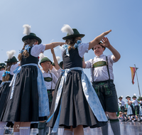 fileadmin/roha/images_galerie/brauchtum/Tracht/Trachtenverein_Teisendorf/BR-TRACH-TANZ-2023-HO-1208-D-roha-Brauchtum-Tracht-Tanz-Holzhausen.png