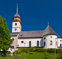 fileadmin/roha/images_galerie/orte_landschaft/Siegsdorf/SIE-MA-0012-D-roha-Siegsdorf-Maria-Eck-Wallfahrtsort-Kirche-Kirchturm.png