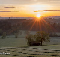 fileadmin/roha/images_galerie/stimmung-Sonne/Sonnenaufgang/SO-AU-ANG-VACH-0019-D-roha-Sonnenaufgang-Anger-Vachenlueg-Strass-Ainring-Gaisberg-Surtal.png