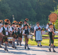 fileadmin/roha/images_galerie/orte_landschaft/Anger/Anger-Trachten-Musik-Fest/MU-BLA-PID-ANG-2018-0842-01-D-roha-Musik-Blasmusik-Piding-Anger-Festzug.png