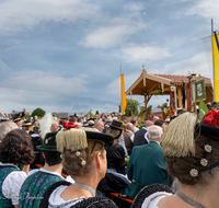 fileadmin/roha/images_galerie/orte_landschaft/Teisendorf/Gaufest-GauverbandI-Freitag14.-Sonntag23.Juli2023/BR-GAUFEST-TEIS-2023-3-1020-01-D-M-roha-Tracht-Gaufest-Teisendorf.png