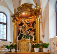 fileadmin/roha/images_galerie/kirche_religion/Anger/KKKM-ANG-STEINH-0013-D-roha-Kirche-Steinhoegl-Anger-Altar-St-Georg.png