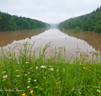 fileadmin/roha/images_galerie/orte_landschaft/Petting/WAS-HOCHW-SURSP-0006-D-roha-Wasser-Hochwasser-Surspeicher-Petting-Teisendorf-Regen.png