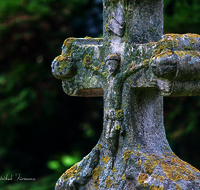 fileadmin/roha/images_galerie/orte_landschaft/Salzburg/Kolleg-Plain-Sebast-Franzis-Mich/SA-SEBAST-0003-0-01-01-D-roha-Salzburg-Sebastiani-Friedhof-Grabkreuz.png