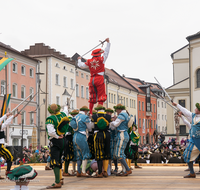 fileadmin/roha/images_galerie/brauchtum/Ostern/Schwertertanz/BR-OST-SCHWERT-2015-0951-03-D-roha-Brauchtum-Ostern-Schwertertanz-Traunstein.png