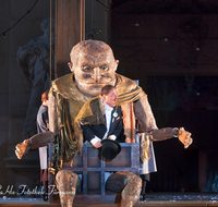 fileadmin/roha/images_galerie/orte_landschaft/Salzburg/Jedermann/SA-KU-JEDERM-2015-2225-01-D-roha-Salzburg-Festspiele-Jedermann-Theater-Dom.png