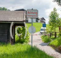 fileadmin/roha/images_galerie/orte_landschaft/Bad-Duerrnberg-Oesterreich/BAD-DUERRNB-GR-0003-D-roha-Bad-Duerrnberg-Grenze-Bayern-Oesterreich.png