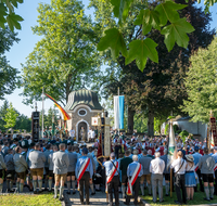 fileadmin/roha/Gautrachtenfest/Bilderglalerie/Gaufest-2023/Gauheimatabend/BR-GAUFEST-TEIS-2023-2-1759-1-D-roha-Tracht-Gaufest-Teisendorf-Totengedenken.png