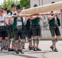 fileadmin/roha/images_galerie/brauchtum/Maibaum/Teisendorf/BR-MAIB-TEI-0100-2015-1141-01-D-roha-Brauchtum-Maibaum-Teisendorf-Aufstellen.png