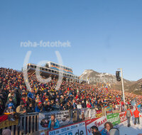 fileadmin/roha/images_galerie/Freizeit-Sport/Biathlon/SPO-BIATH-0204-02-D-roha-Sport-Biathlon-Ruhpolding-2012-Stadion-Schiessstand-Weltmeisterschaft-Zuschauer-Tribuene.jpg