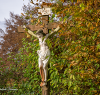 fileadmin/roha/images_galerie/kirche_religion/Weildorf/KKKM-WEIL-NEUL-0001-02-D-roha-Wegkreuz-Weildorf-Teisendorf-Neulend.png