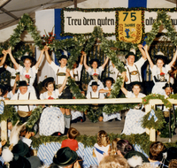 fileadmin/roha/Gautrachtenfest/Bilderglalerie/Teisendorf-Trachtenverein-Gaufest-1982-184.png