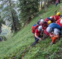 fileadmin/roha/images_galerie/Bergwacht/BERGW-UEB-STAUF-2021-1837-03-D-roha-Bergwacht-Uebung-Hochstaufen.png