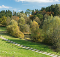 fileadmin/roha/images_galerie/wege/WEGE-TEIS-SUR-0010-D-roha-Weg-Herbst-Feldweg-Teisendorf-Surspeicher-Gumperting.png