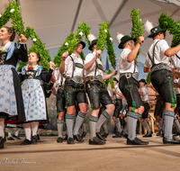 fileadmin/roha/images_galerie/orte_landschaft/Teisendorf/Gaufest-GauverbandI-Freitag14.-Sonntag23.Juli2023/BR-GAUFEST-TEIS-2023-2-2211-3-D-roha-Tracht-Gaufest-Teisendorf.png