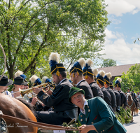 fileadmin/roha/images_galerie/brauchtum/Leonhardiritt/Holzhausen_01/Holzhausen-Ritt-2023/BR-PFRI-HOLZ-2023-1017-0-01-D-H-roha-Brauchtum-Leonhardiritt-Holzhausen-Teisendorf.png