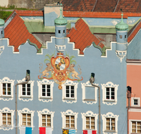 fileadmin/roha/images_galerie/orte_landschaft/Burghausen/BURGH-STADT-0008-D-roha-Burghausen-Altstadt-Fassade-Dach.png