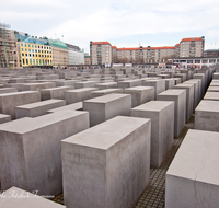 fileadmin/roha/images_galerie/orte_landschaft/Berlin/BERL-DENK-JUD-0001-D-roha-Berlin-Denkmal-Juden-Stelen-Holocaust.png