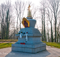 fileadmin/roha/images_galerie/orte_landschaft/Salzburg/Festung/SA-STUPA-0002-D-roha-Salzburg-Stupa-Moenchsberg-Buddha.png