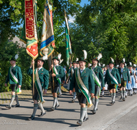 fileadmin/roha/images_galerie/orte_landschaft/Teisendorf/Gaufest-GauverbandI-Freitag14.-Sonntag23.Juli2023/BR-GAUFEST-TEIS-2023-2-1747-1-D-M-roha-Tracht-Gaufest-Teisendorf-Totengedenken.png