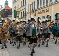 fileadmin/roha/Gautrachtenfest/Bilderglalerie/Gaufest-2023/Festsonntag/BR-GAUFEST-TEIS-2023-3-1153-01-D-roha-Tracht-Gaufest-Teisendorf.png