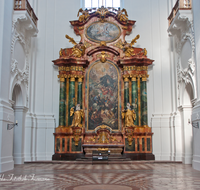 fileadmin/roha/images_galerie/orte_landschaft/Salzburg/Kolleg-Plain-Sebast-Franzis-Mich/SA-KOLL-KIR-0002-D-roha-Salzburg-Kollegienkirche-Altar.png