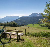 fileadmin/roha/images_galerie/Freizeit-Sport/E-Bike/SPO-E-BIKE-ANG-NEUH-0005-D-roha-Sport-E-Bike-Anger-Neuhaus-Bank-Hochstaufen-Untersberg.png